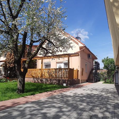 Rózsa Apartment Hajdúszoboszló Exterior foto