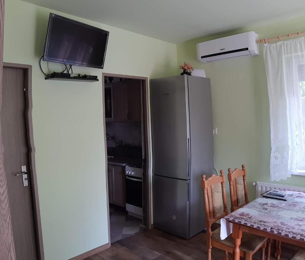 Rózsa Apartment Hajdúszoboszló Exterior foto