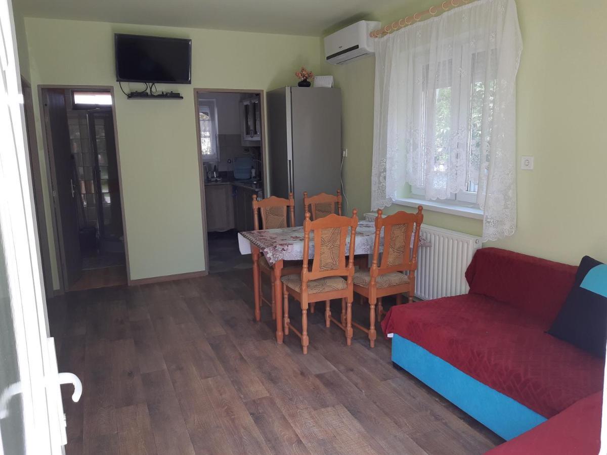 Rózsa Apartment Hajdúszoboszló Exterior foto