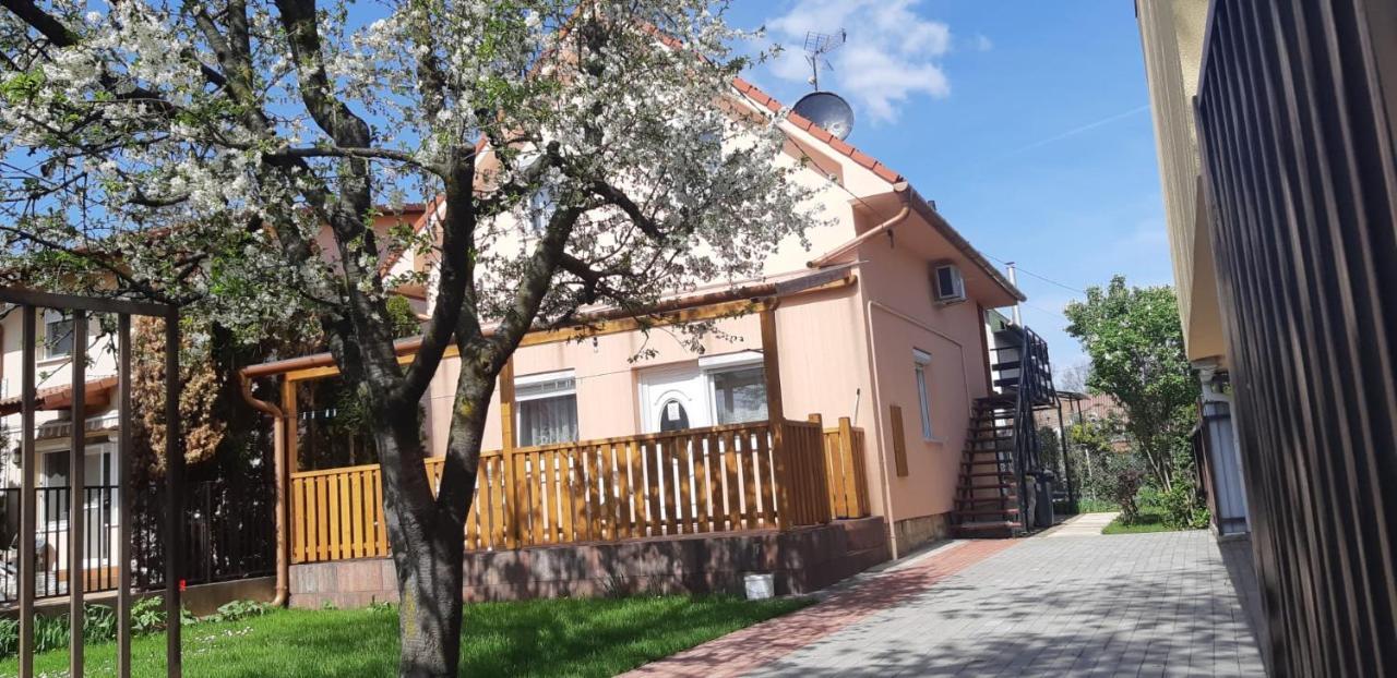 Rózsa Apartment Hajdúszoboszló Exterior foto
