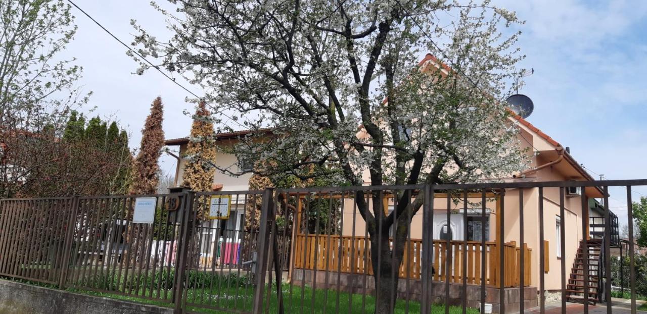 Rózsa Apartment Hajdúszoboszló Exterior foto